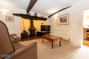 Sitting Room- click for photo gallery